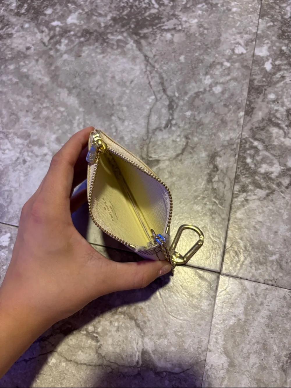 Louis Vuitton White and Blue Damier Azur Key Pouch with Gold Hardware - Picture 3 of 6